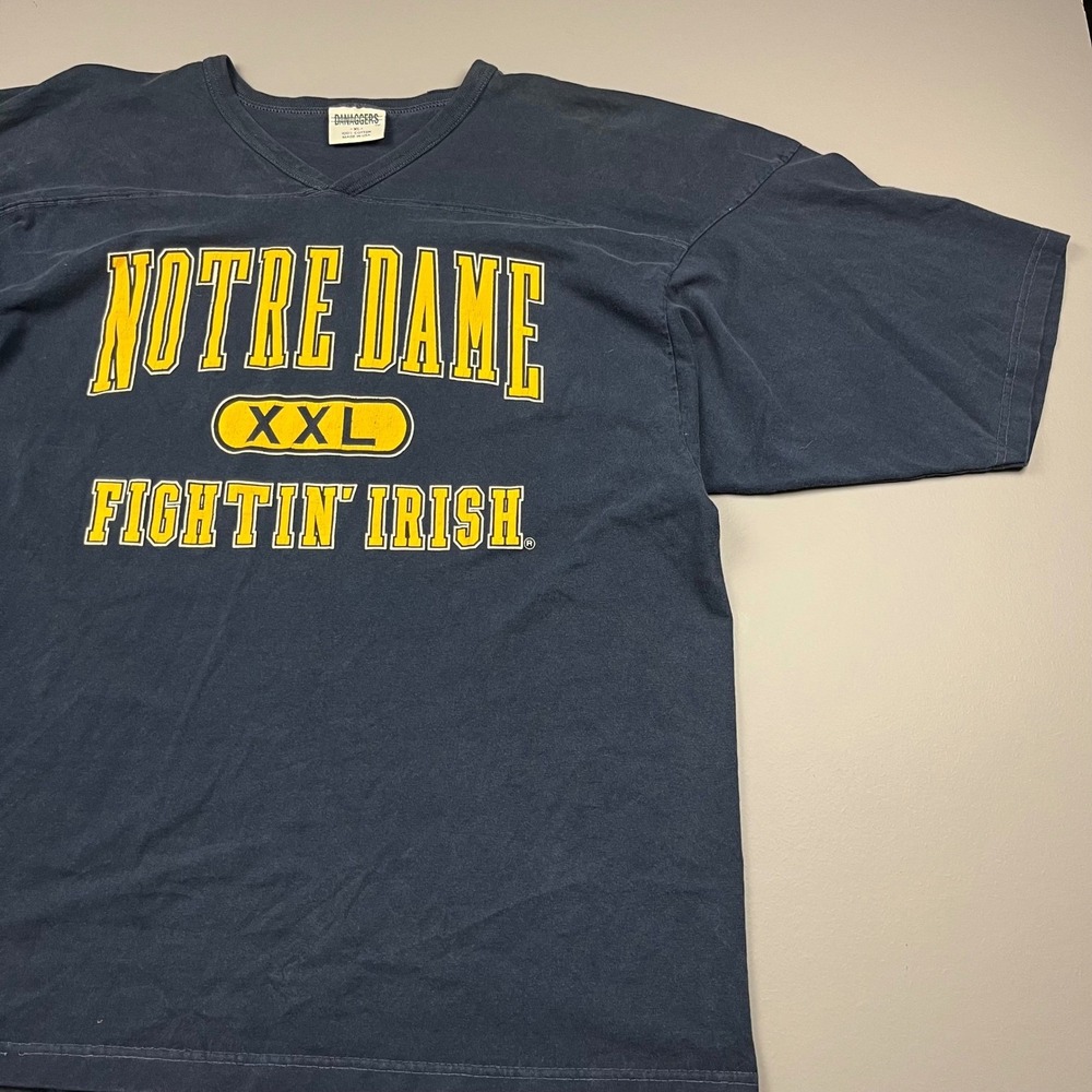 Danaggers Notre Dame T-Shirt Mens XL Blue Fightin Irish Vintage USA V-Neck